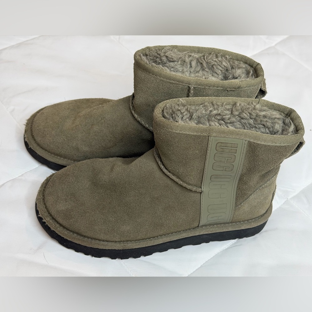 Ugg Australia Classic Mini Ugg Rubber Boot Shearling Graphic Green Sz 5